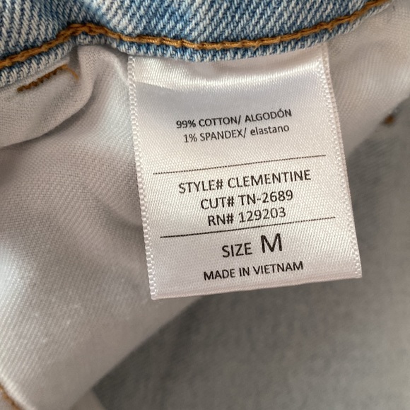 CJLA Clementine shorts, button fly - Picture 3 of 4